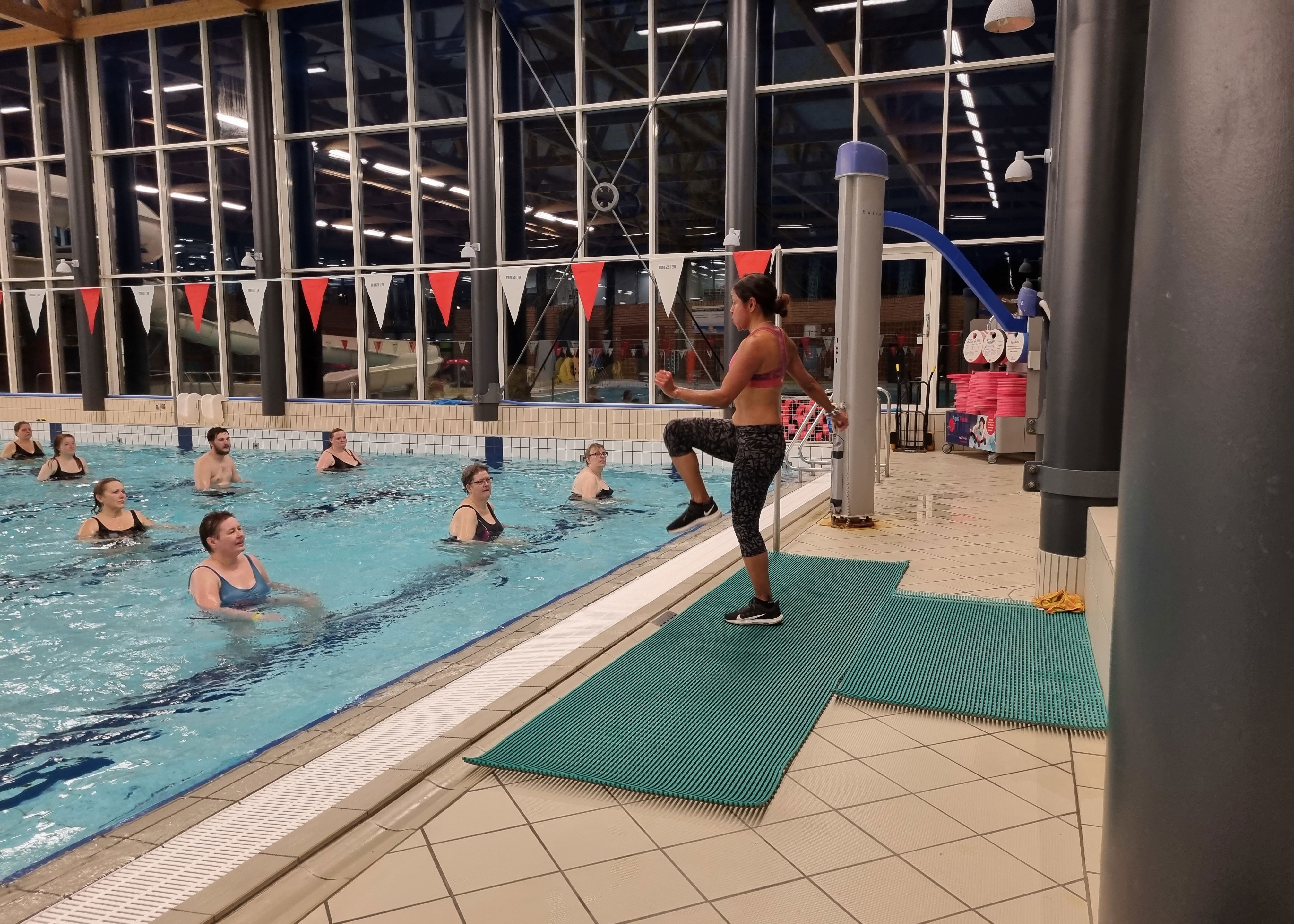 Illustration træning i vand