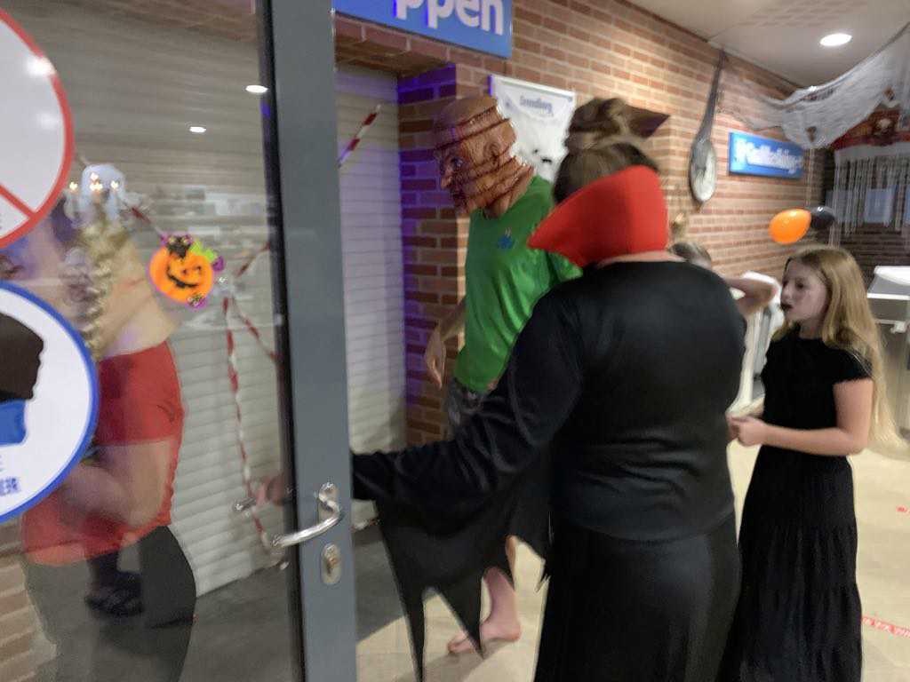 Illustration Monstre i Svømmeland til Halloween